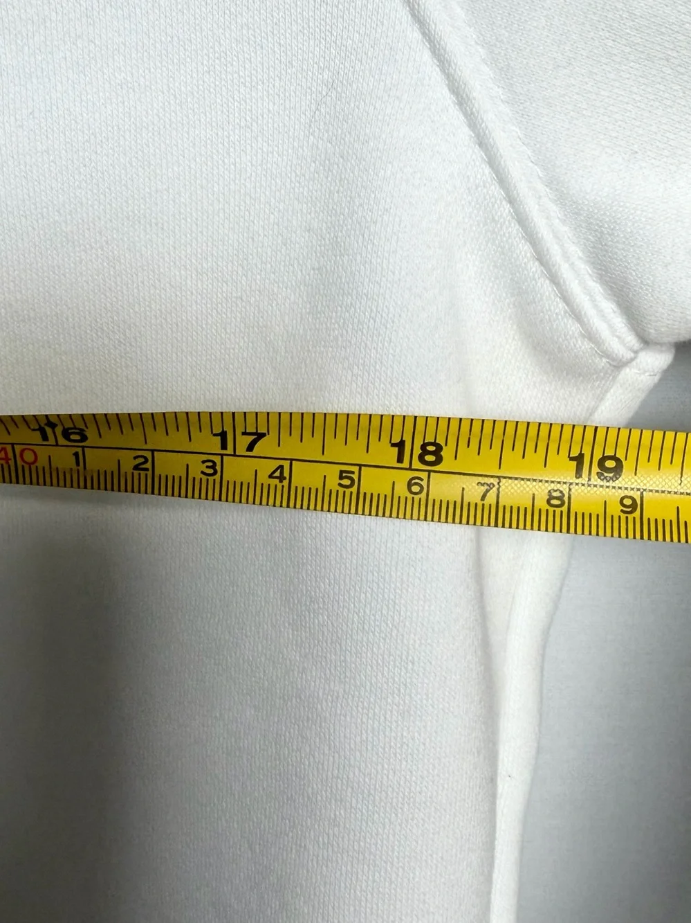 Alphalete PBNS White Cropped Sweatshirt Red Lettering Sz M Athletic Gym EUC